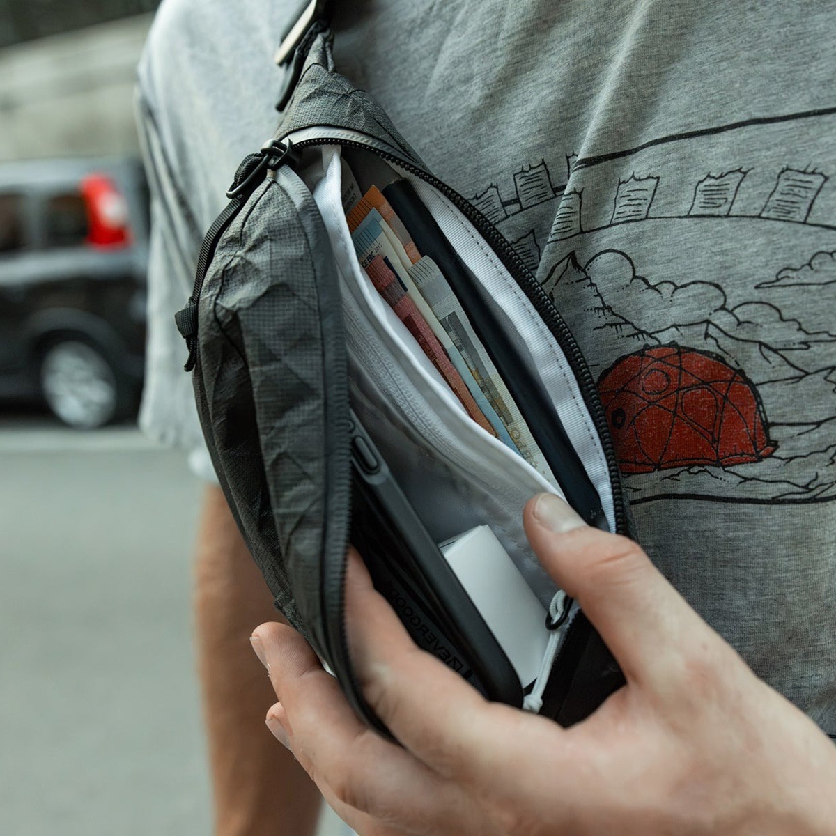 [当日出荷可] EVERGOODS CAS1 - Civic Access Sling 1L ULTRA Black/White [エバーグッズ]