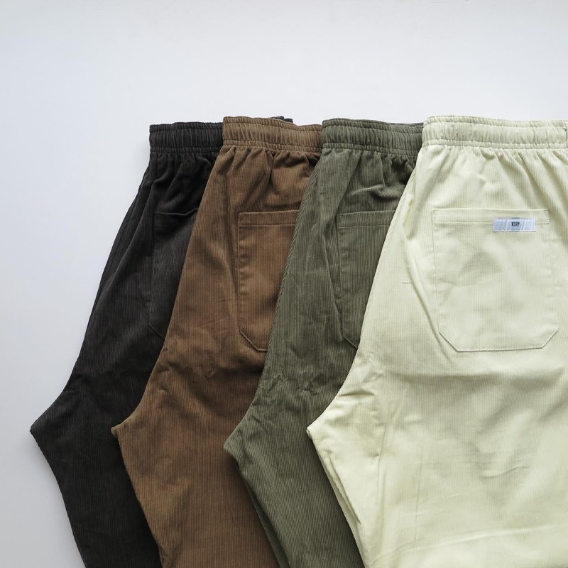 voiry SUNDAY PANTS-CORDUROY OLIVE [ヴォイリー]
