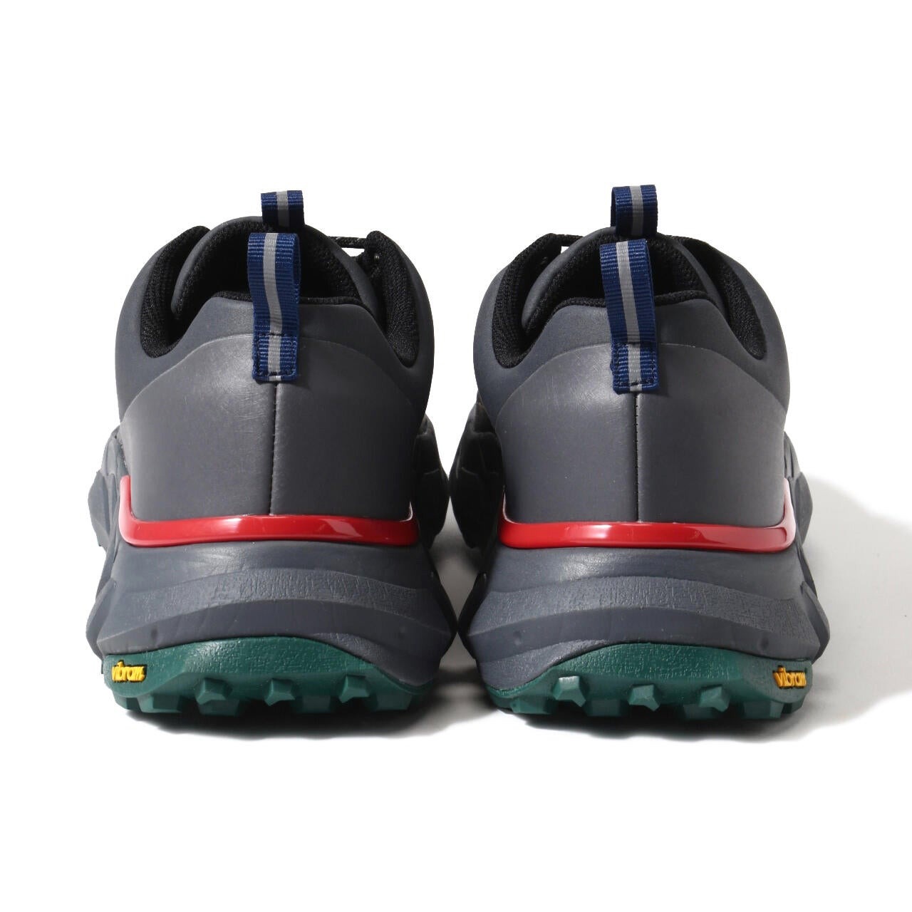 [当日出荷可][20%OFF] and wander waterproof trek shoes low charcoal [アンドワンダー]