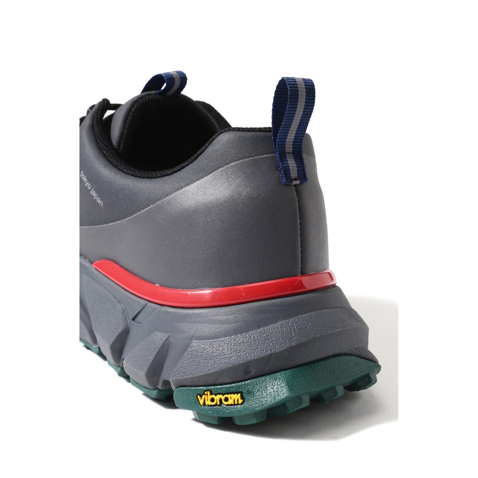 [当日出荷可][20%OFF] and wander waterproof trek shoes low charcoal [アンドワンダー]