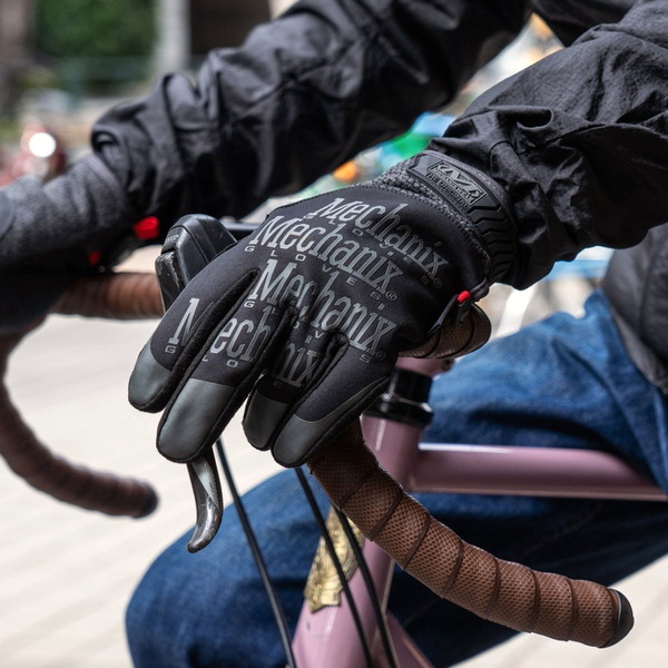 W2P Light Shell Trigger Mitten | AXESQUIN | ダブルツーピー