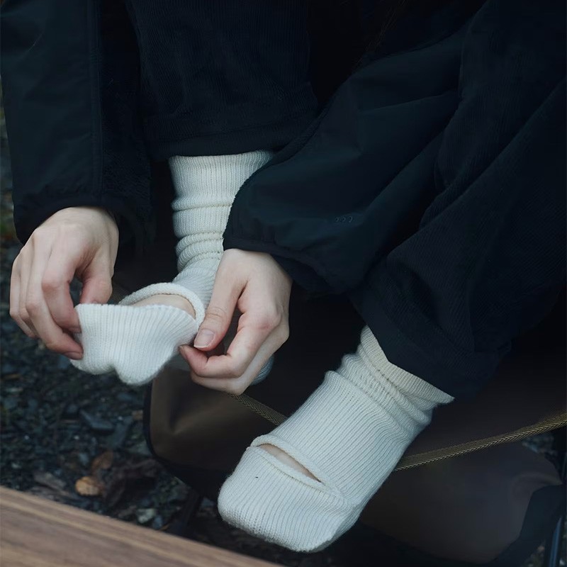 MURACO muraco × MARCOMONDE WOOL SLEEP SOCKS DARK GREY [ムラコ]