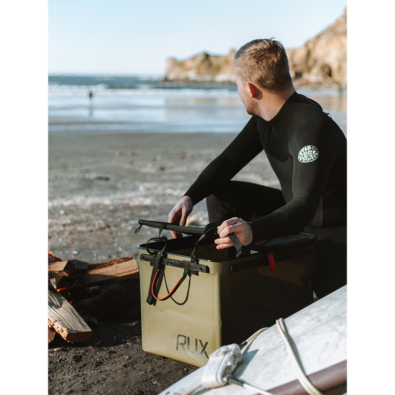 [50%OFF] RUX ラックス 70L タン [ラックス]