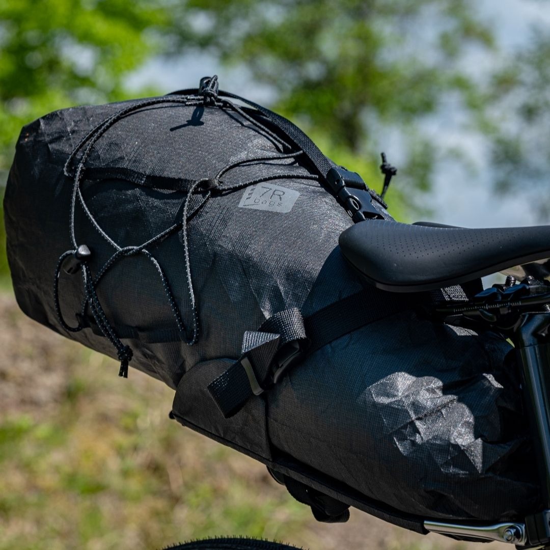 7R bags SEAT PACK ULTRA 10L - saddle bag Black [7R バッグス]