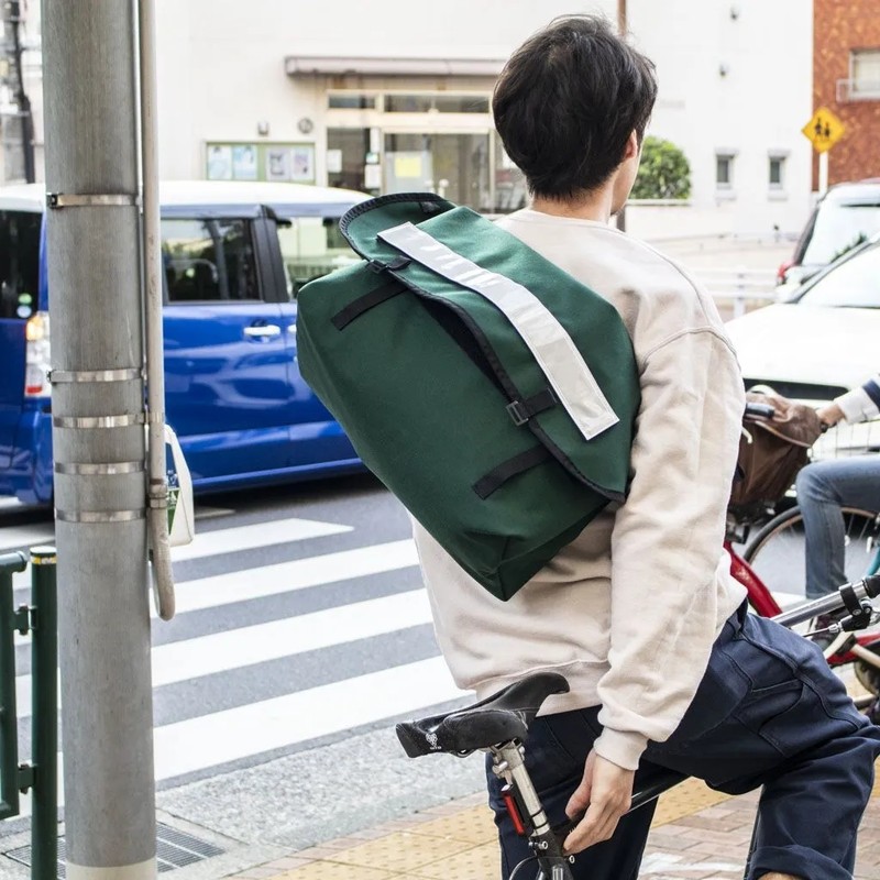 ブルーラグ　メッセンジャーバッグ BLUE LUG* the messenger bag (black/reflector) - BLUE LUG