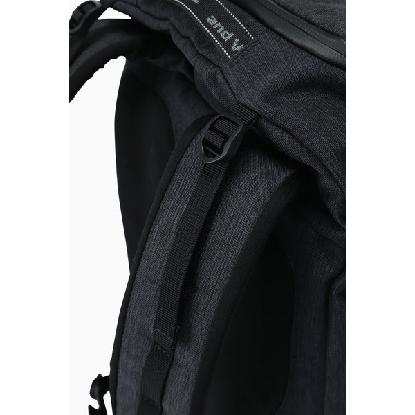 and wander heather backpack green [アンドワンダー]