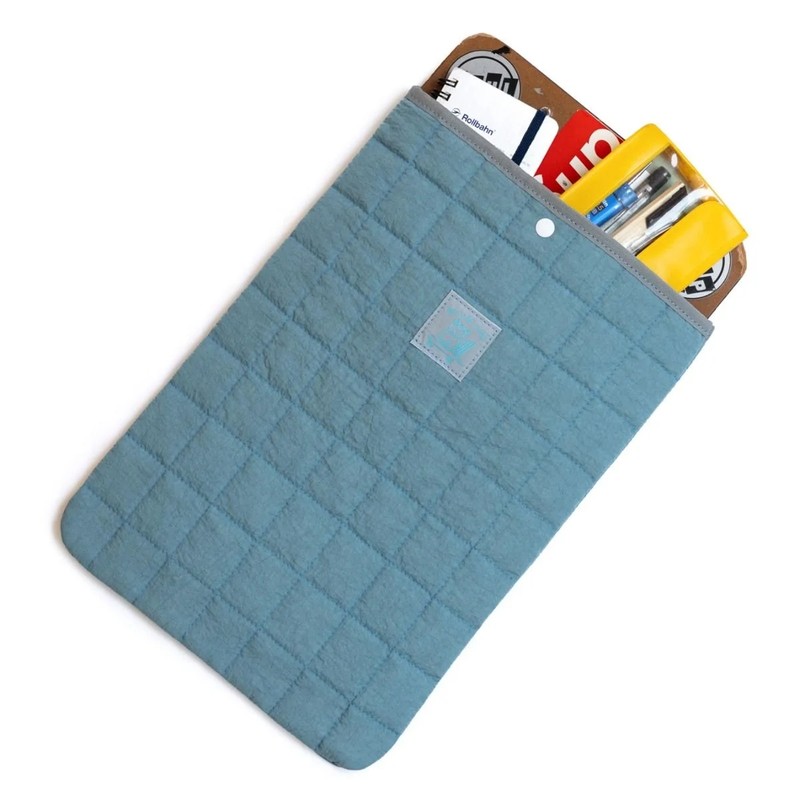 BLUE LUG padding pc sleeve 13-14inch slate blue [ブルーラグ]