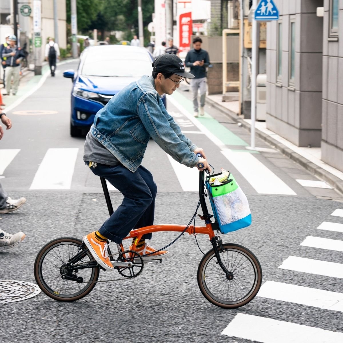 アクセサリー BLUE LUG brompton basket bag (black) Electric Basket Bag | Brompton USA
