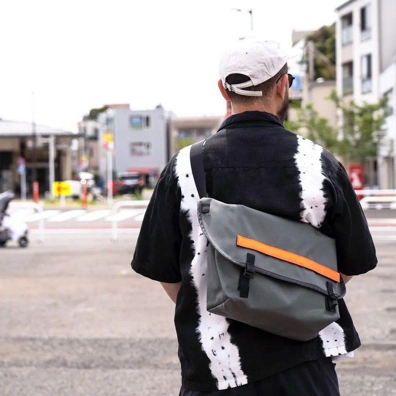 アクセサリー BLUE LUG - the messenger bag half BLUE LUG* the messenger bag half (brown) - BLUE LUG GLOBAL