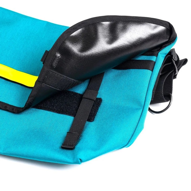 BLUE LUG the messenger bag half turquoise/reflector [ブルーラグ]