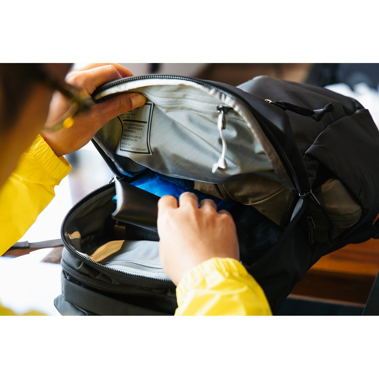 [当日出荷可] EVERGOODS CHZ26 - Civic Half Zip 26L V3 Solution Black [エバーグッズ]