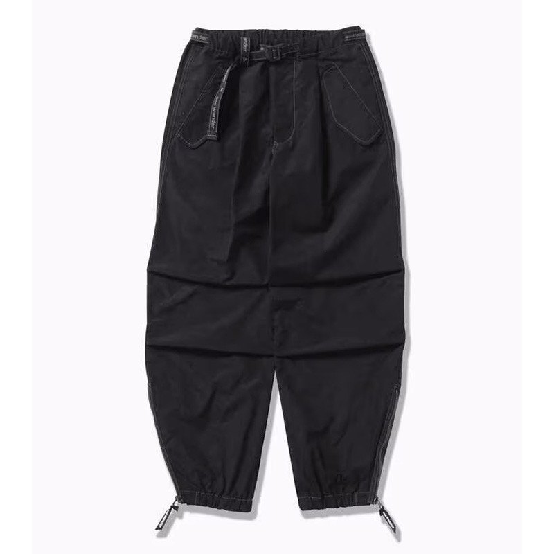 [当日出荷可] and wander side zip hem pants black [アンドワンダー]