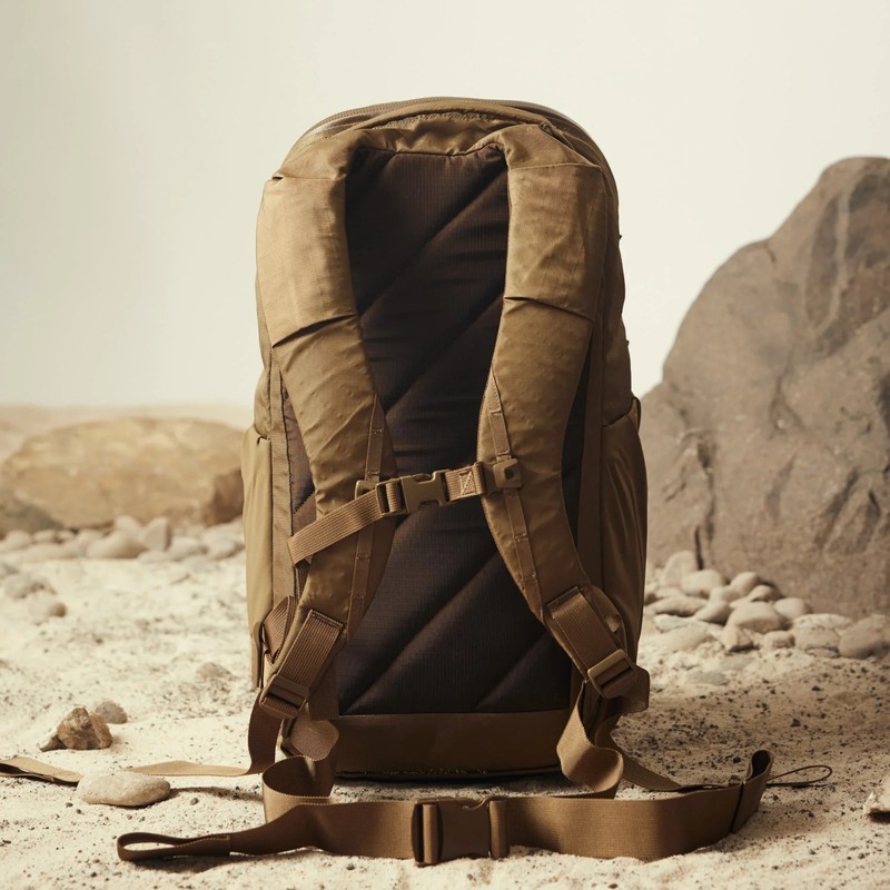 EVERGOODS MPL22 - Mountain Panel Loader 22L EcoPak Coyote Brown [エバーグッズ]