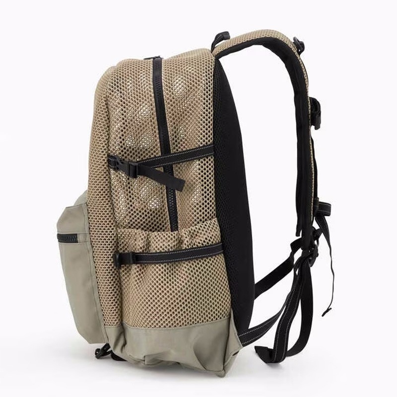 and wander 3D mesh backpack black [アンドワンダー]