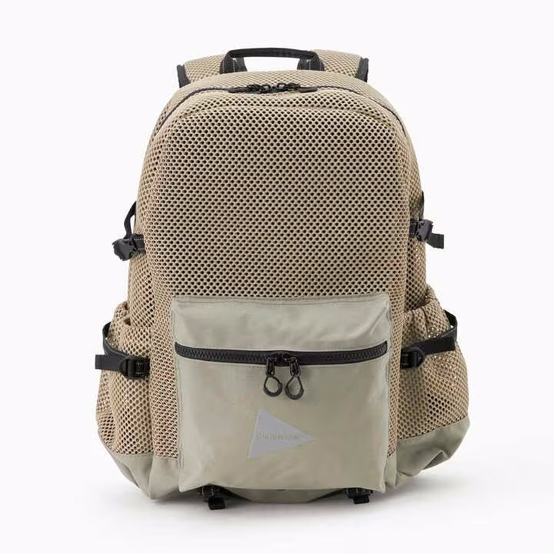 アンドワンダー And wander 3Dメッシュバックパック カーキ色
