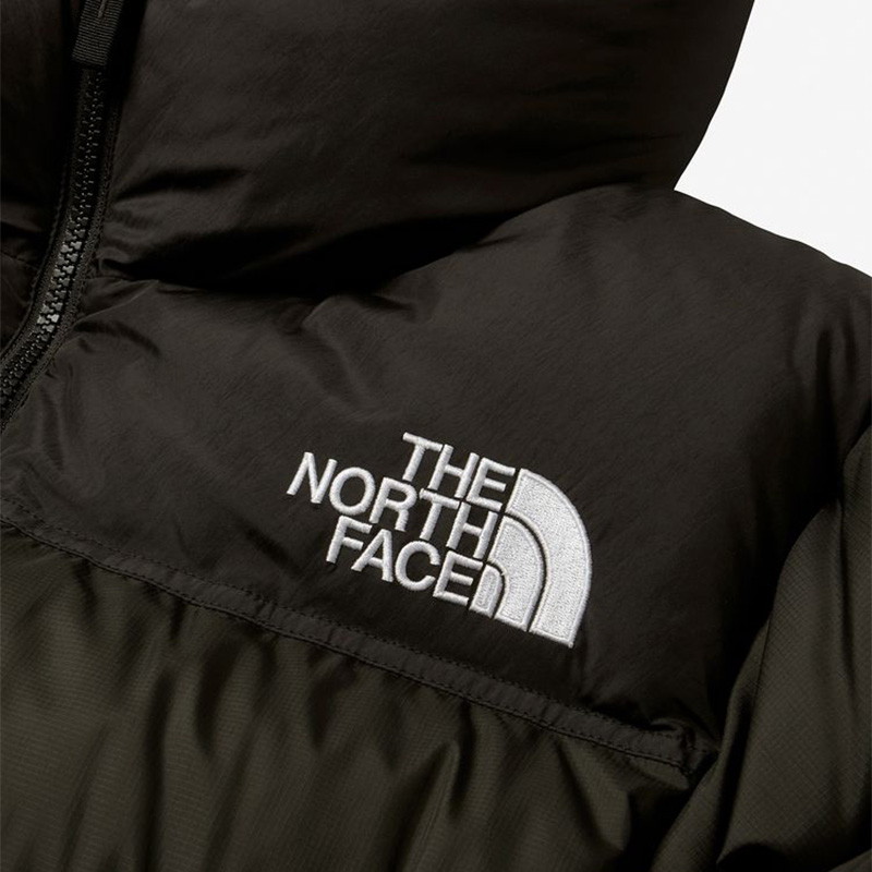 THE NORTH FACE Nuptse Hoodie ブラック (K) [ザ・ノース・フェイス]