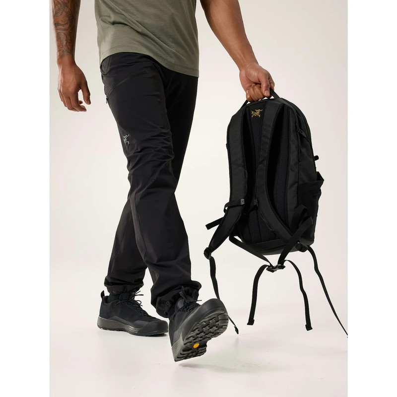 ARC'TERYX Mantis 16 Backpack Black [アークテリクス]