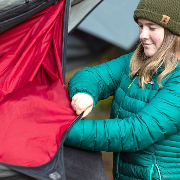 Hennessy Hammock 4シーズン エキスペディションZIP Titanium grey hammock with red lining and titanium grey fly [ヘネシーハンモック]