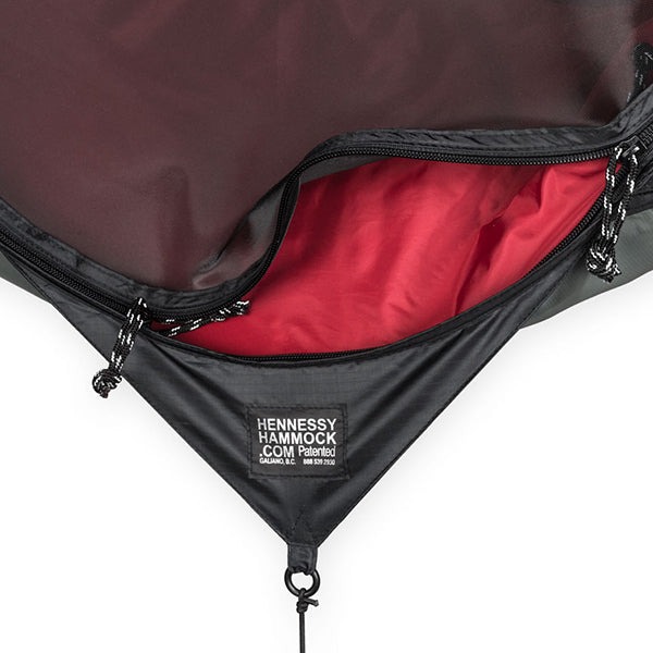 Hennessy Hammock 4シーズン エキスペディションZIP Titanium grey hammock with red lining and titanium grey fly [ヘネシーハンモック]