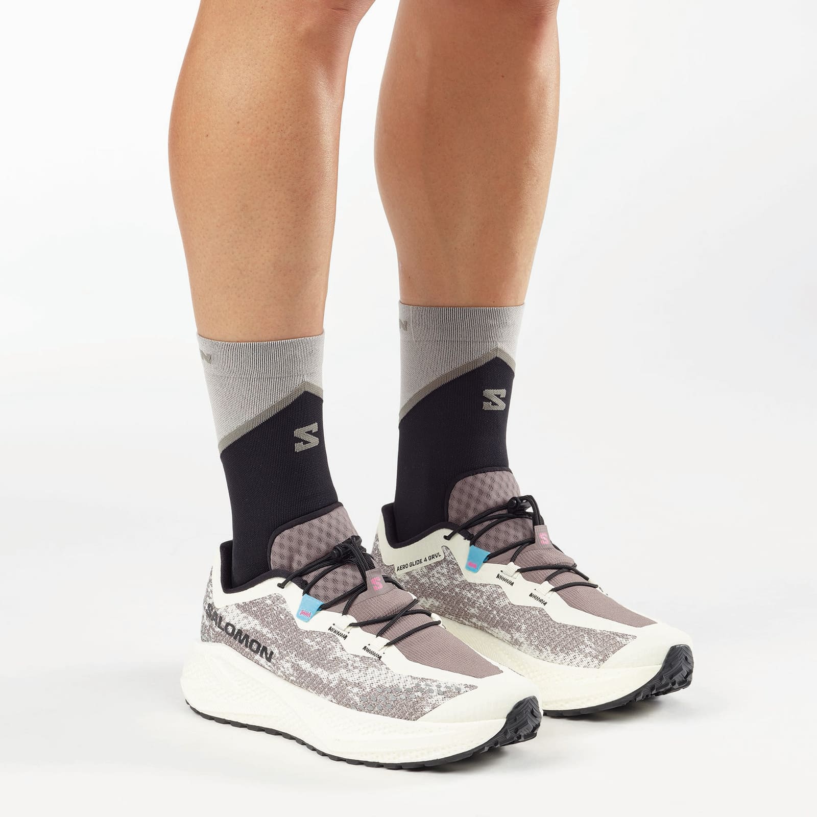 SALOMON AERO GLIDE 4 GRVL VANILLA ICE/BLACK/IRON [サロモン]