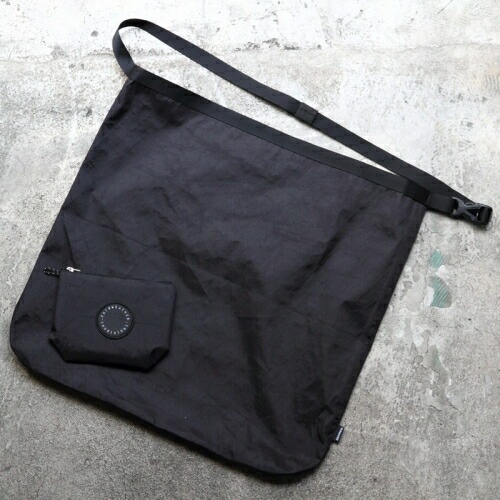 フェアウェザー FAIRWEATHER packable sacocheブラック FAIRWEATHER* packable sacoche (black) - BLUE LUG GLOBAL