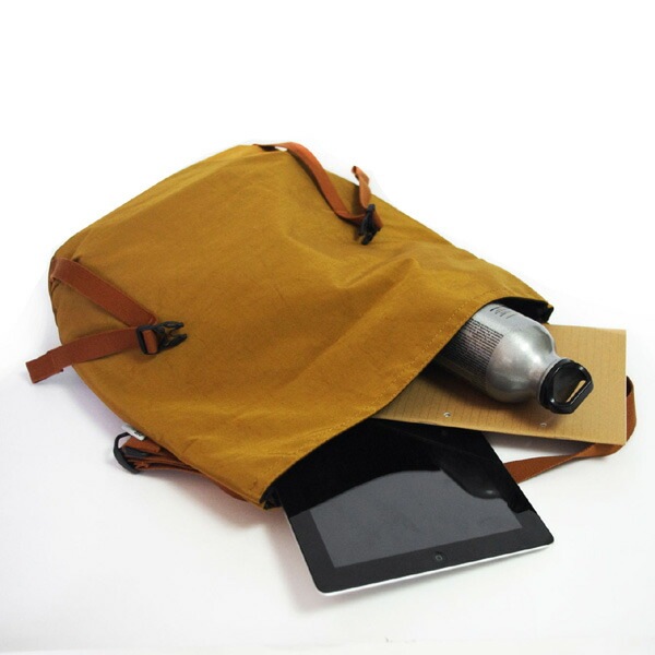 CIE Shrink Nylon Olive [シー]