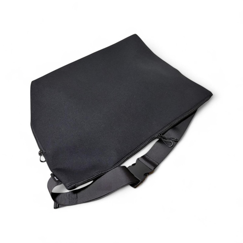 &NUT NEOPRENE MESSENGER BAG blk [アンドナット]