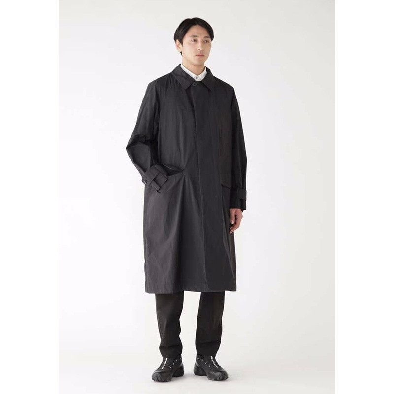 and wander water repellent light coat black [アンドワンダー]