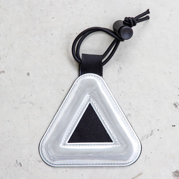 [当日出荷可] BLUE LUG triangle reflector silver/black [ブルーラグ]