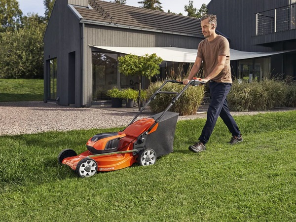 �ϥ����С��� �Ǵ��굡 ���� LC142iS ��� ���å� �Хåƥ꡼�� ����41cm �������� 50L ������⥢ ���� ��� �� ��ñ ������ ���� �Ų� Husqvarna 970541901 ����̵�� 