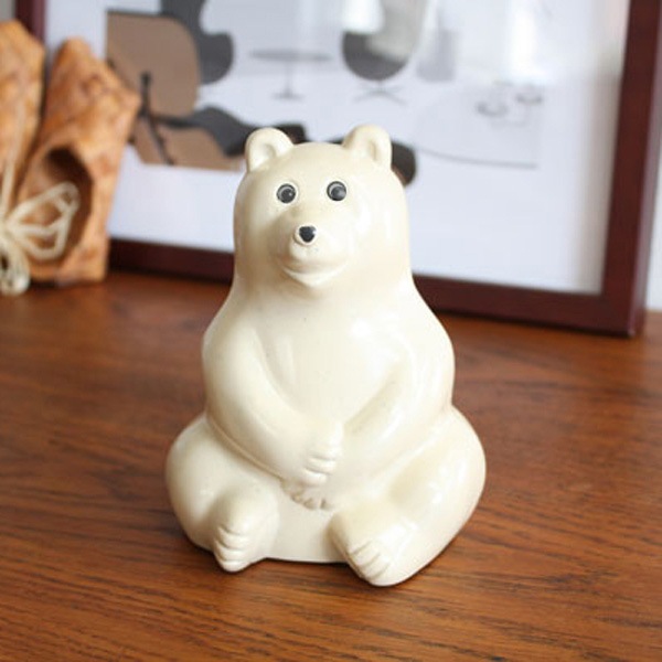 しろくま貯金箱＊ストロベリー コーデ Polar Bear Money Box フィンランド製 しろくま貯金箱
