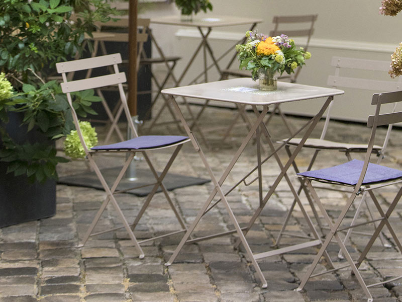 �����ǥ�ơ��֥륻�å� �����ǥ�ե��˥��㡼 ���� �����ǥ� �ơ��֥� �ե����� �ӥ��ȥ� ������ 2�� ���å� �饦��� 60 �ޤꤿ���� �����餷 Fermob bistro ����̵�� 