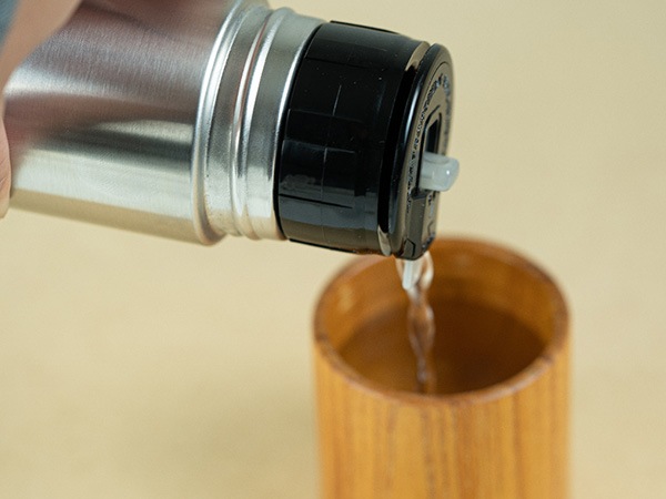 水筒 360 Ml おしゃれ ステンレス ボトル ギフト プレゼント Mokuneji モクネジ Bottle L 保温 保温 コップ付き 日本製 木製 ナチュラル Viewgarden