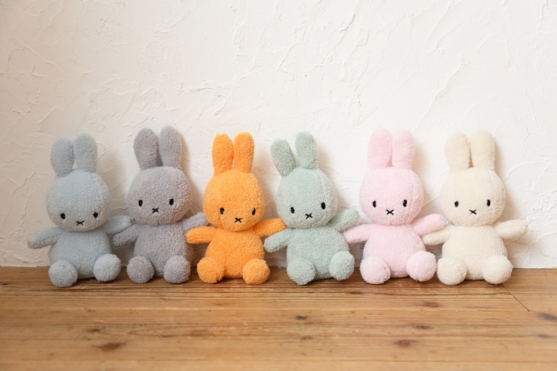 送料無料 ミッフィー ぬいぐるみ 23cm タオル地 ふわふわ かわいい おしゃれ うさぎ 小さい 大人 ブルーナ グッズ エコ テリー織り Terry 3歳以上 ボントントイズ Btt 027 Viewgarden