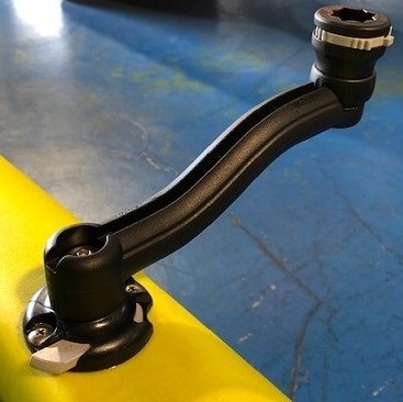 RAILBLAZA スイングアーム Rロック 魚探知機スクリーンと海洋電子機器用 Railblaza スウィングアーム Rロック:レイルブレイザ - メルカリ