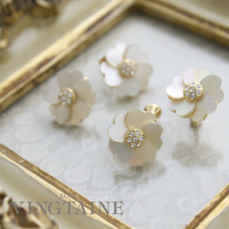 ミニシェルフラワーピアス イヤリング(S) P1132 | すべての商品