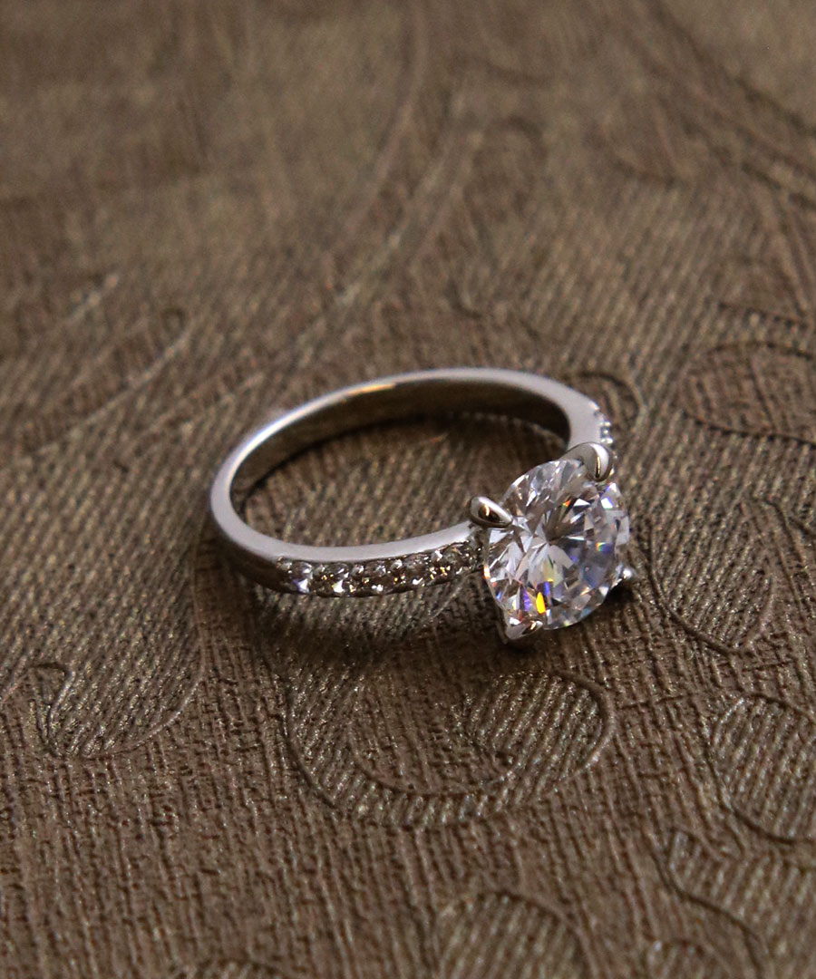 ���塼�ӥå����륳�˥��ϡ��ե����˥ƥ����  R-172