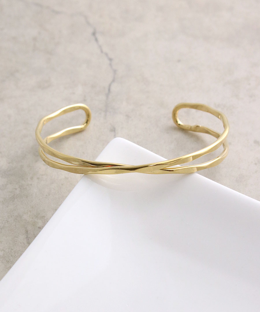 ������2Ϣ���Х󥰥� B4105