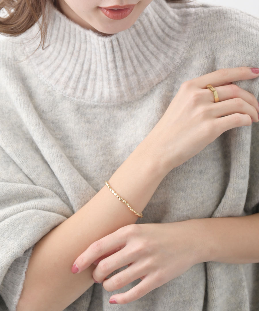 �˥奢�󥹥ӡ����֥쥹��å� B4115