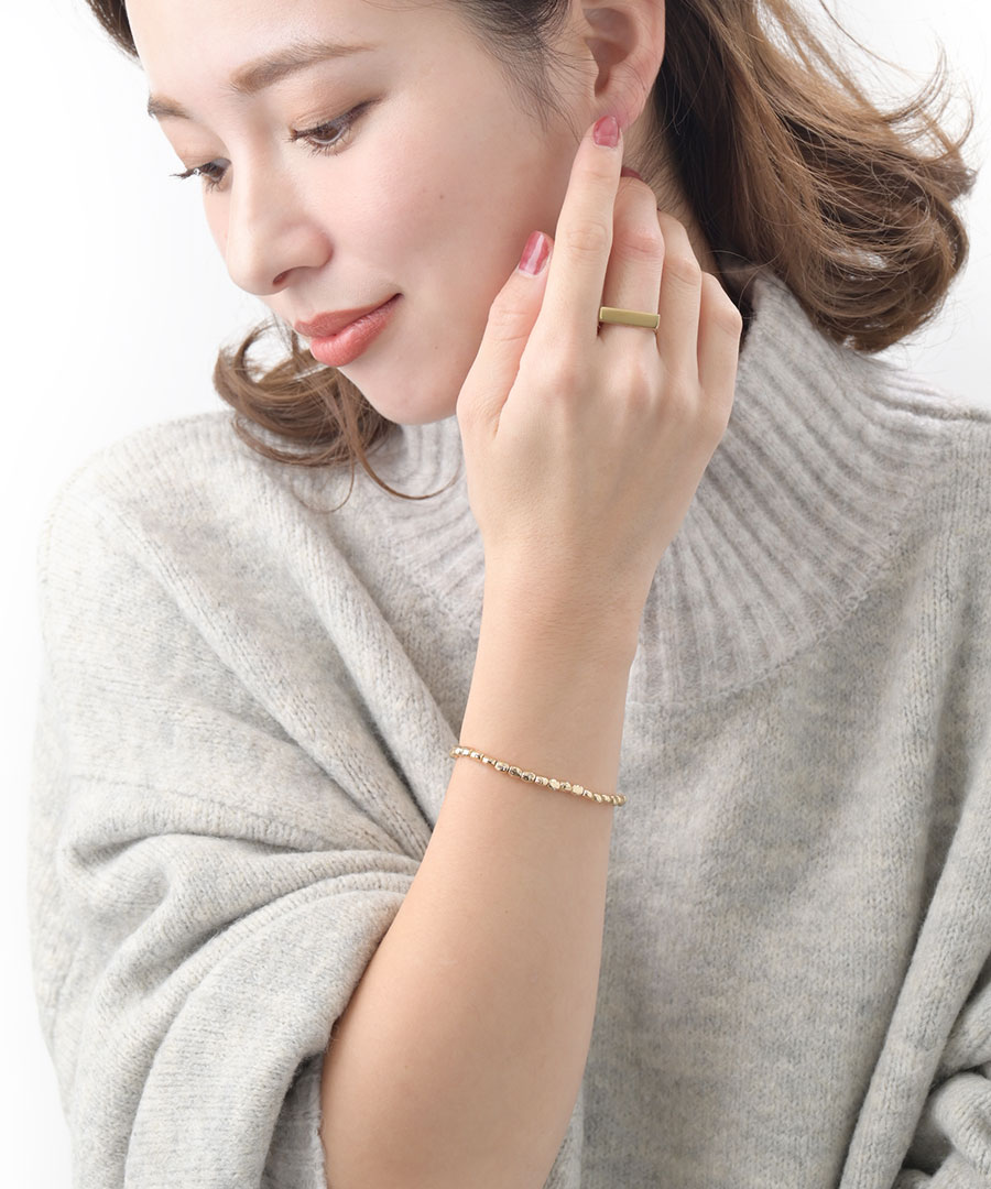 �˥奢�󥹥ӡ����֥쥹��å� B4115