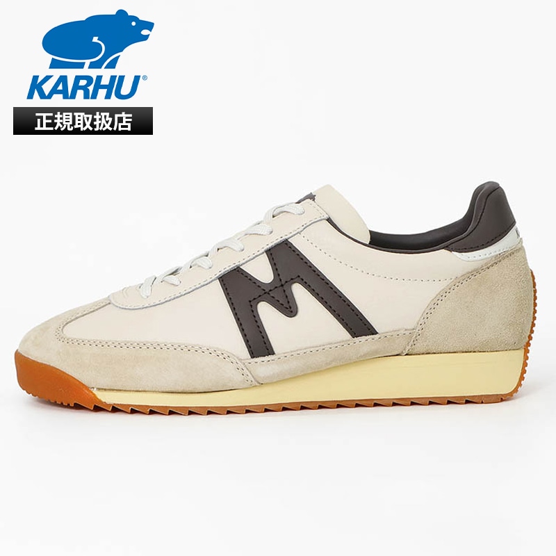 カルフ KARHU スニーカー メンズ レディース メスタリ MESTARI 76 靴 スエード エアクッション カジュアル スポーティー 軽量 ロゴ 2026年秋冬 新作 グラベル KH805109 Gravel/Chocolate Torte | ブランド [正規取扱店]