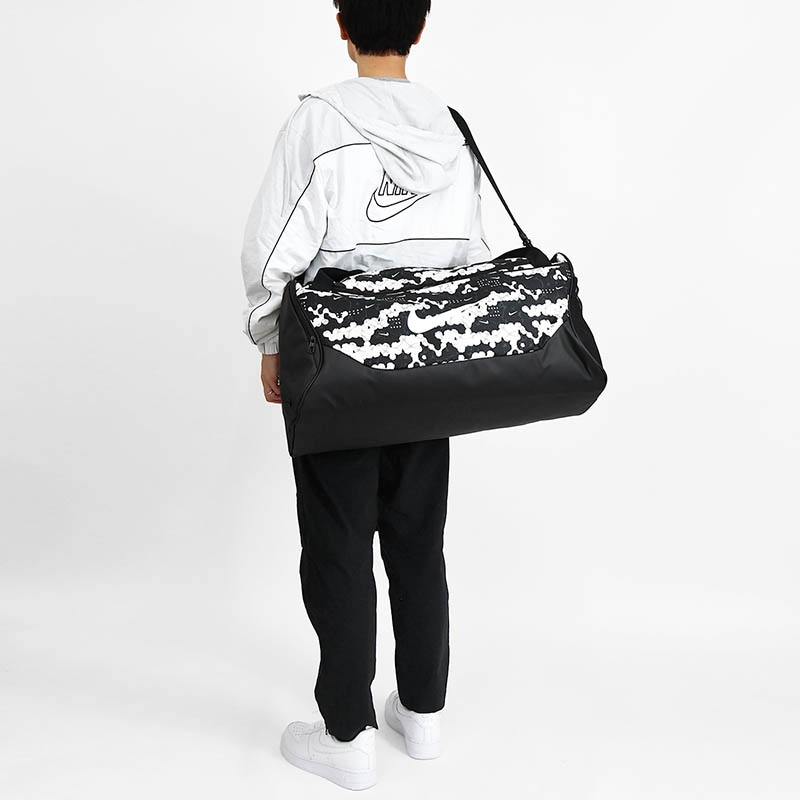 ナイキ NIKE ボストンバッグ ブラジリア Brasilia ダッフルバッグ メンズ レディース ショルダーバッグ トレーニング 60L ミディアム 旅行 部活 合宿 スポーツ アウトドア 軽量 ロゴ  2026年秋 新作 IH7849-103 | ブランド [正規取扱店]