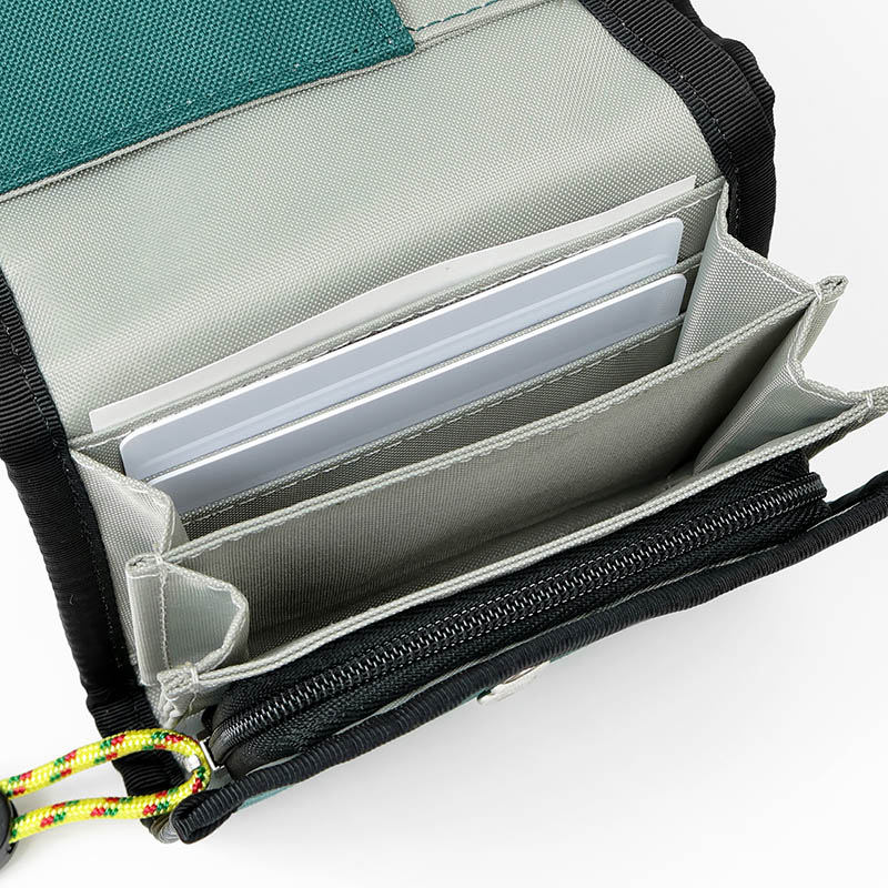 チャムス CHUMS 二つ折り財布 リサイクル マルチウォレット Recycle Multi Wallet 財布 ミニウォレット メンズ レディース ロゴ 軽量 CH60-3988 | ブランド [正規取扱店]