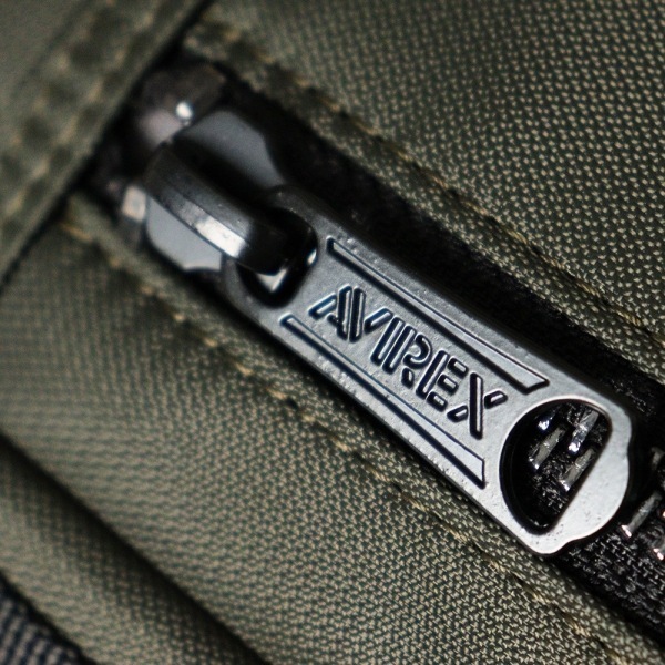 アヴィレックス AVIREX ボディバッグ ソリッド SOLID メンズ スリングバッグ 抗菌・防臭加工 各色 AX2051 | ブランド [正規取扱店]