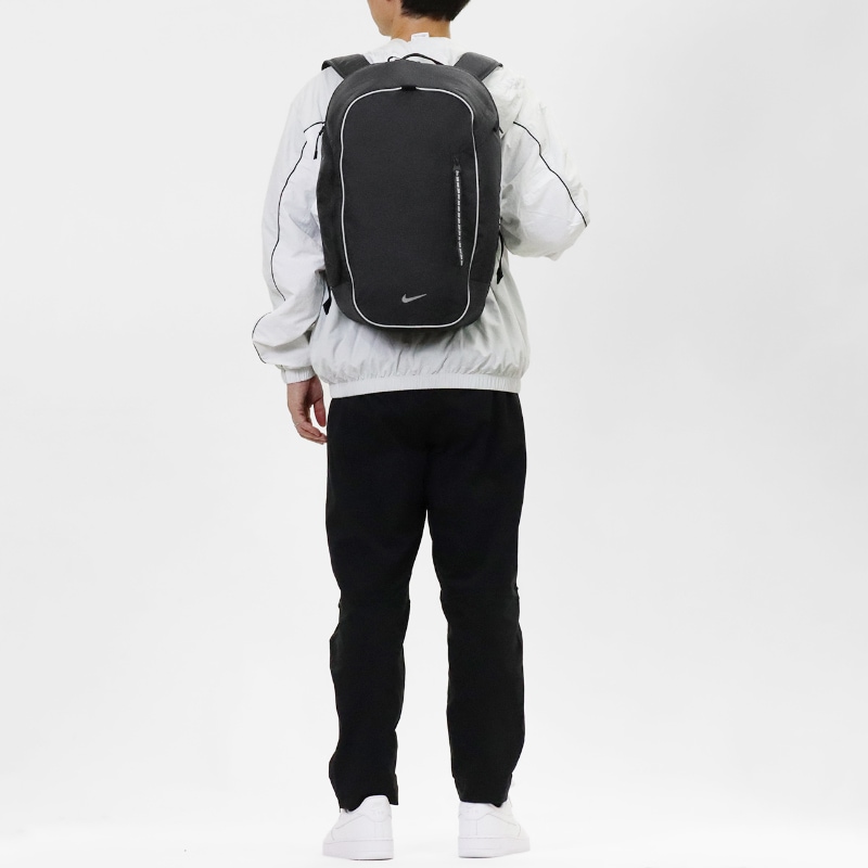 ナイキ NIKE バックパック コミュート COMMUTE メンズ レディース リュック 25L ミニポーチ付き 通勤 通学 スクールバッグ スクバ アウトドア リフレクター 軽量 ロゴ 2026年秋 新作 ブラック IQ1281-010 | ブランド [正規取扱店]