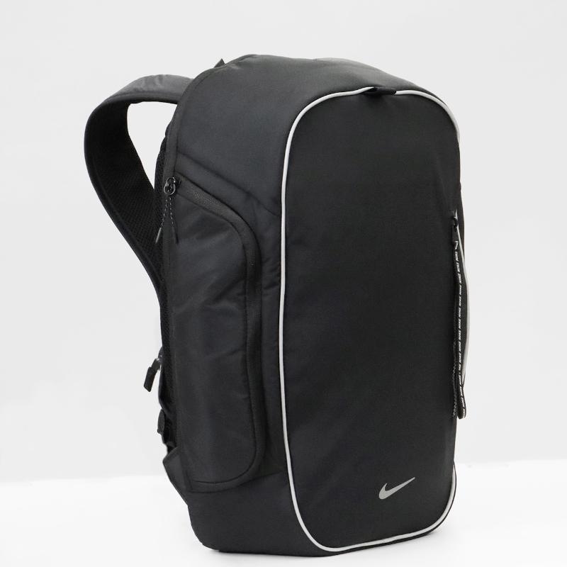 ナイキ NIKE バックパック コミュート COMMUTE メンズ レディース リュック 25L ミニポーチ付き 通勤 通学 スクールバッグ スクバ アウトドア リフレクター 軽量 ロゴ 2026年秋 新作 ブラック IQ1281-010 | ブランド [正規取扱店]