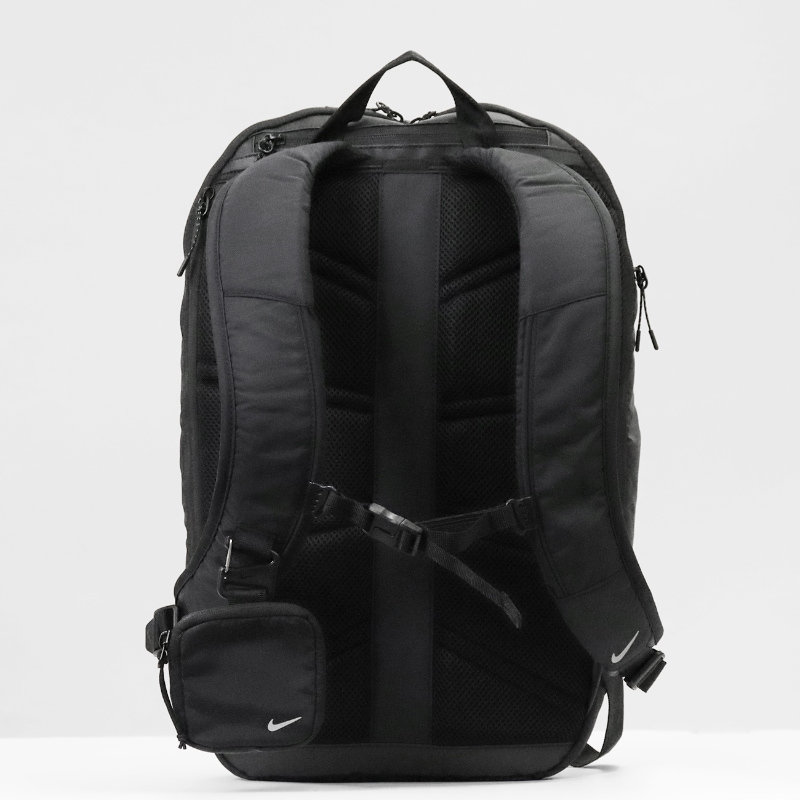 ナイキ NIKE バックパック コミュート COMMUTE メンズ レディース リュック 25L ミニポーチ付き 通勤 通学 スクールバッグ スクバ アウトドア リフレクター 軽量 ロゴ 2026年秋 新作 ブラック IQ1281-010 | ブランド [正規取扱店]