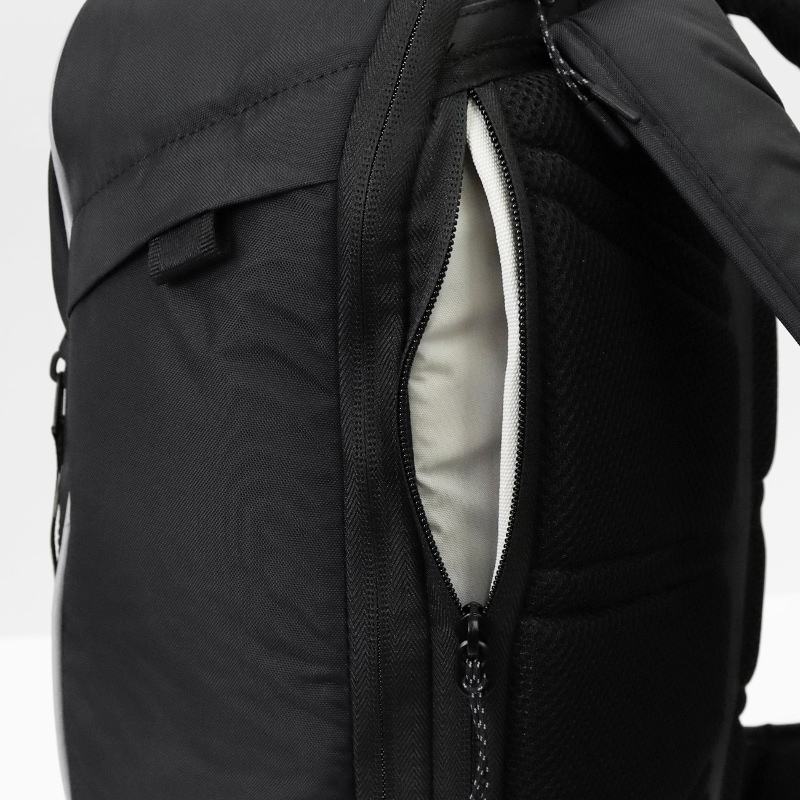 ナイキ NIKE バックパック コミュート COMMUTE メンズ レディース リュック 25L ミニポーチ付き 通勤 通学 スクールバッグ スクバ アウトドア リフレクター 軽量 ロゴ 2026年秋 新作 ブラック IQ1281-010 | ブランド [正規取扱店]