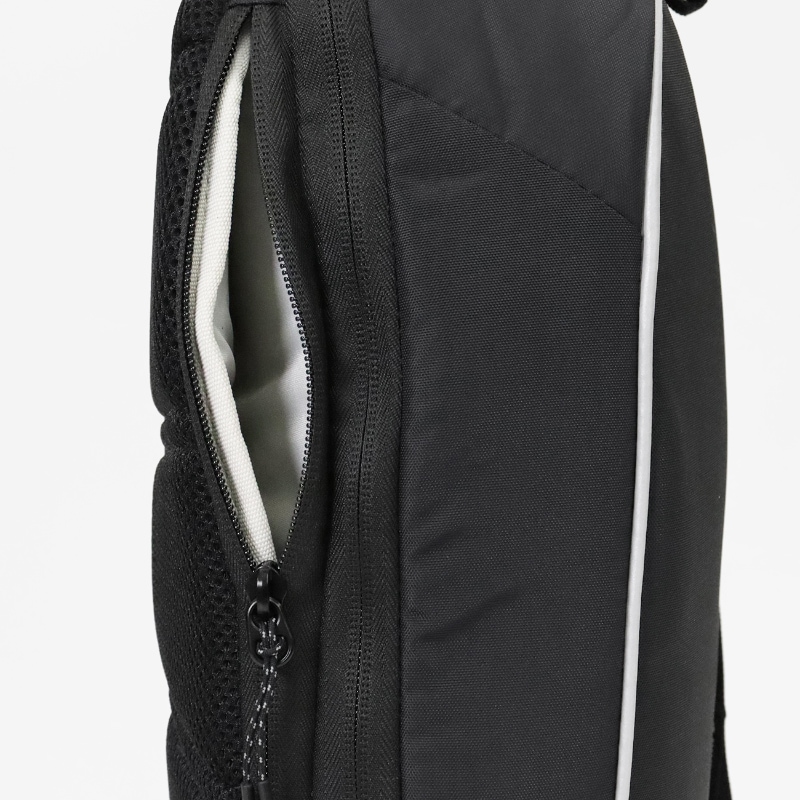 ナイキ NIKE ボディバッグ コミュート COMMUTE スリングバッグ メンズ レディース ワンショルダー ショルダーバッグ ミニバッグ 縦型 8L リフレクター 軽量 ロゴ 2026年秋 新作 ブラック IQ1285-010 | ブランド [正規取扱店]