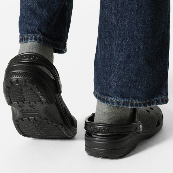 クロックス crocs サンダル クラシック クロッグ Classic Clog メンズ レディース BLACK ブラック 靴 10001-001 | ブランド [正規取扱店]